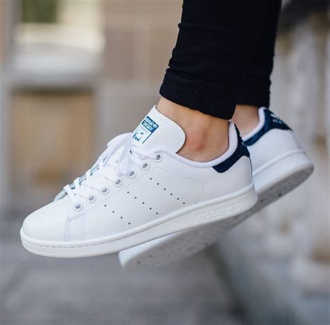 Women's adidas Stan Smith .